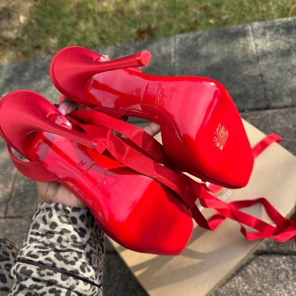 Christian Louboutin Cassia Ballerina Pumps - Picture 6 of 8